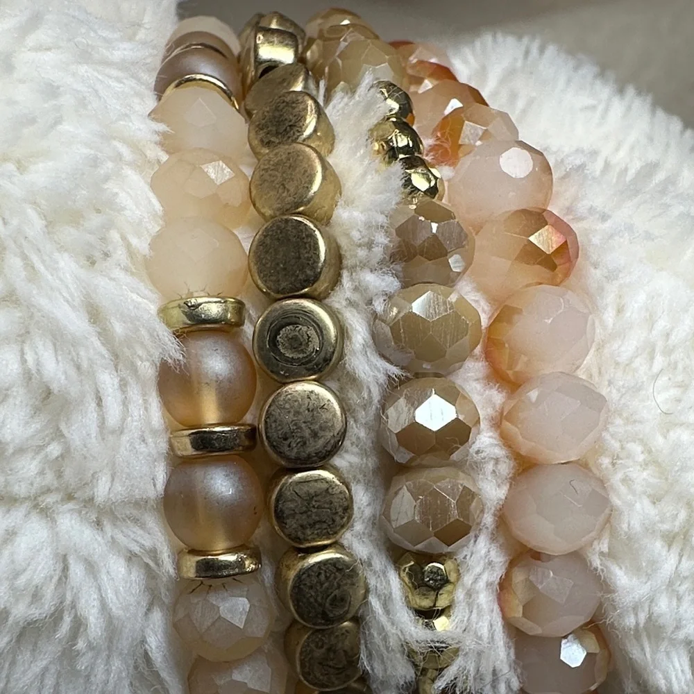 Beaded Bracelets Peachy Gold Mauve Set of 4 with Cross Charm Summer NWOT Gifts